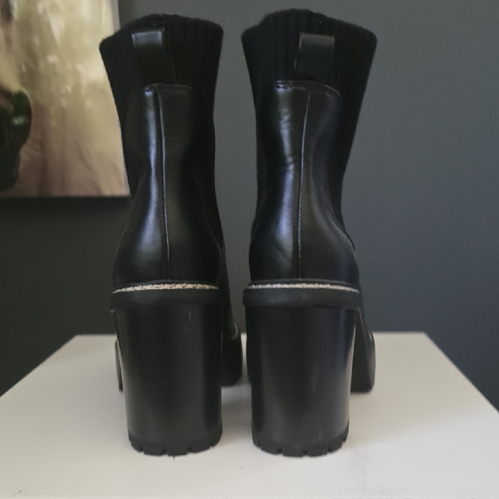 Black Heeled BOOTS - Picture 4 of 13